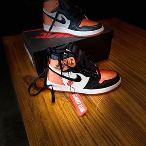 WMNS AIR JORDAN 1 RE HI OG SL W5.5